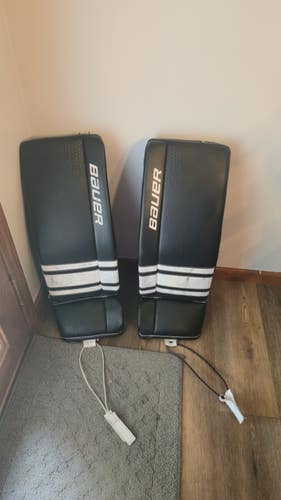 Junior (28") Bauer GSX Goalie Leg Pads (Used)