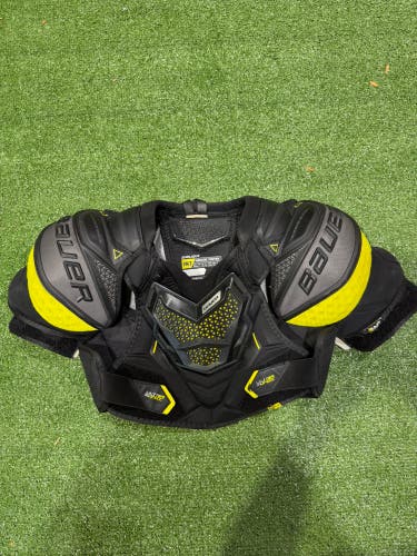 Intermediate Medium Bauer Supreme Ultrasonic Shoulder Pads