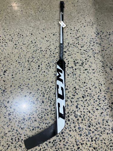 Intermediate CCM Extreme Flex 5.5 Goalie Stick Regular 23" Paddle (Used)