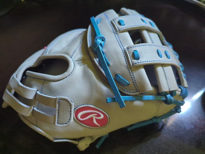 Rawlings RH Catcher's Heart of The Hide Softball Glove 33" (New)