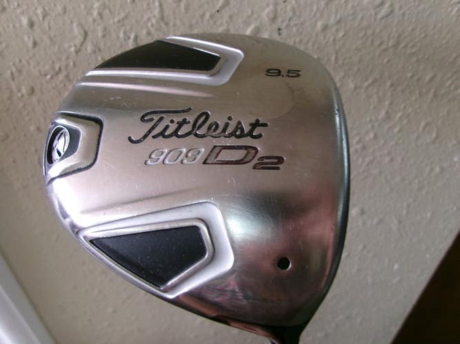 TITLEIST 909 D2 DRIVER 9.5* W/MITSUBISHI DIAMANA BLUE 65 STIFF GRAPHITE RH