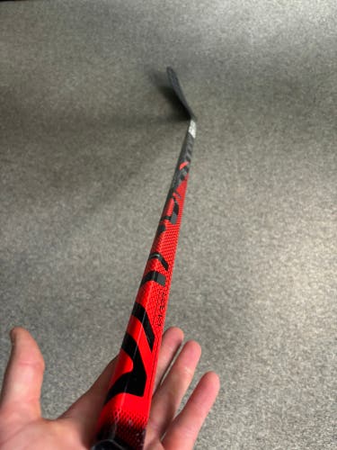 Senior Bauer Vapor Flylite Left Hand Hockey Stick P92 65 Flex (Used)