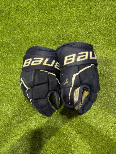 12" Junior Bauer Supreme Ignite Pro Gloves