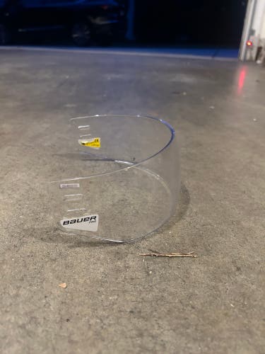 Medium Bauer Pro Straight Visor Clear Visor (Used)