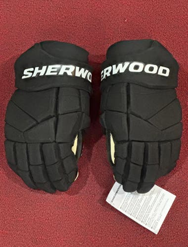 13” Sher-Wood Rekker Morph 1 Gloves Boston Bruins Pro Stock (New)