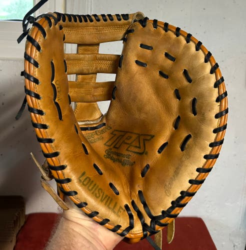Louisville Slugger GTPSF RHT 1b Mitt