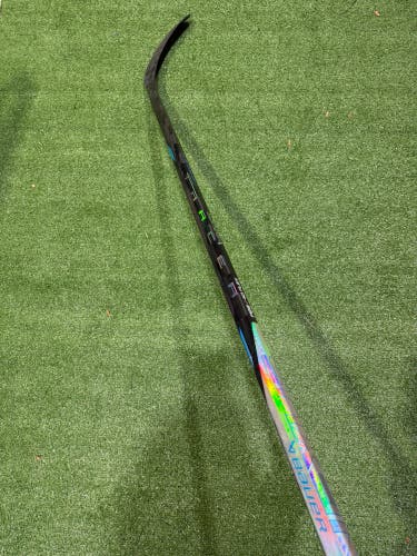 Junior Bauer Nexus Tracer Hockey Stick | LH P28