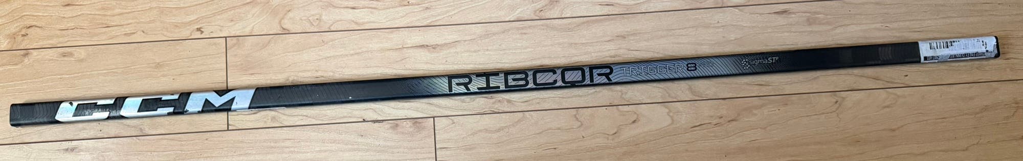 Title: CCM Ribcor Trigger 8 Pro Stock Shaft | 75 Flex | ~51" | FINLEY Pro Code E42907 V03 (Used)
