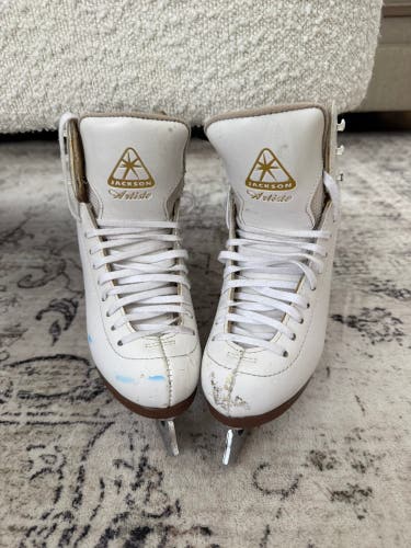 Jackson Ultima Artiste Figure Skates | Junior Size 1