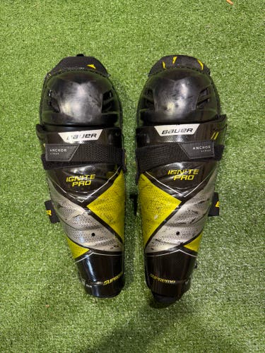 11" Junior Bauer Ignite Pro Shin Pads