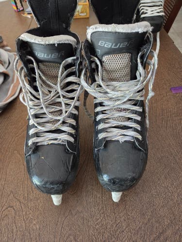 Bauer Supreme 160 Hockey Skates Regular Width 11 (Used)