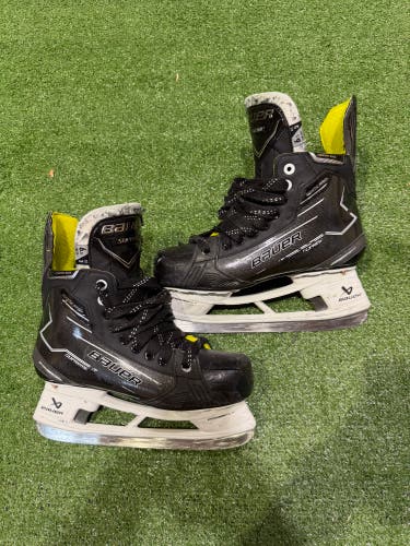 Intermediate Bauer Supreme Ignite Pro+ Hockey Skates | Size 6.5, Fit 3