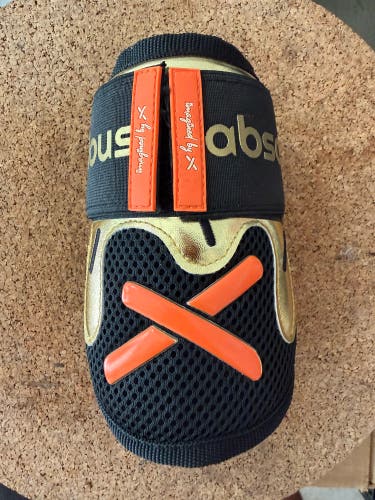Black Junior Elbow Protection (Used)