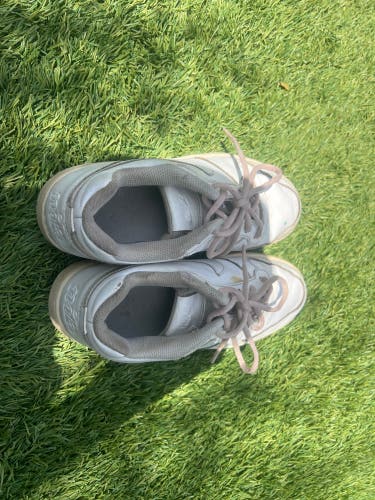 White Men's Size M 9.5 (W 10.5) Adult Nike ZoomX Dragonfly Shoes (Used)