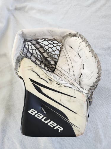 2023 Bauer Hyperlite 2 Regular (Used)