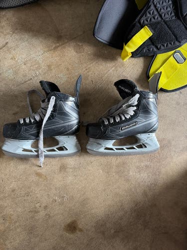 2016 Bauer Supreme S160 Hockey Skates Size 4.5 (Used)