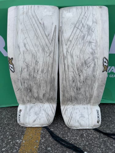 29"+1 Junior Brian's Iconik X Goalie Leg Pads