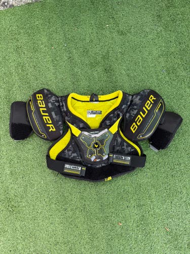 Large Youth Bauer Supreme Mach Shoulder Pads (Used)
