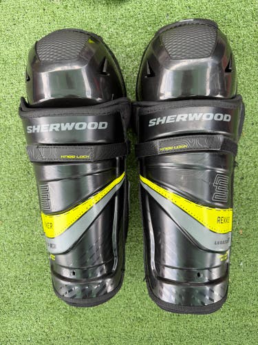 13" Intermediate Sher-Wood Rekker Legend 2 Shin Pads