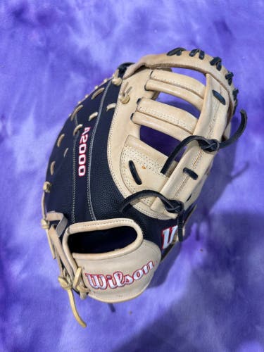 Brown Wilson A2000 RH First Base Baseball Glove 12.25" (Used)