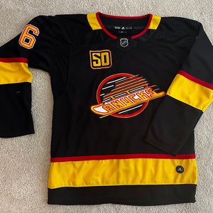 Brock Boeser Flying Skate Men’s Adidas Jersey Size 54