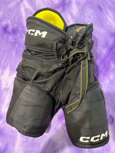 Black Youth Medium CCM AS-V Pro Hockey Pants (Used)