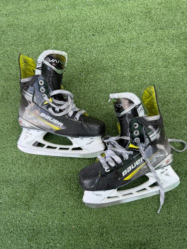 Junior Bauer Vapor X4 Hockey Skates | Size 3.5