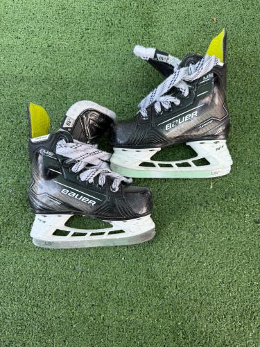 Youth Bauer Supreme M50 Pro Hockey Skates | Size Y10