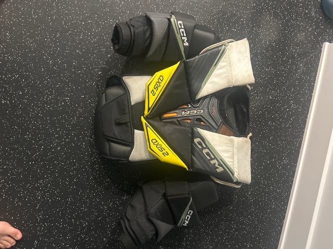 Large CCM Axis 2 Goalie Chest Protector (Used)