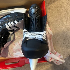 Red 2025 CCM JetSpeed FT8 Pro Hockey Skates Regular Width 8 (New)