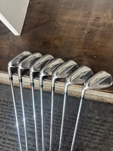 Men's 2022 TaylorMade Stealth Left Hand Iron Set Stiff Flex (7 Clubs) #5 - #9, PW, GW (Used)