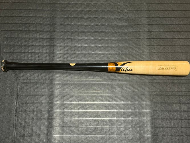 2024 Victus Adley35 Maple Bat (-3) 28 oz 31" (Used)