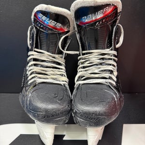 Black 2025 Bauer Hockey Skates Regular Width 8 (Used)