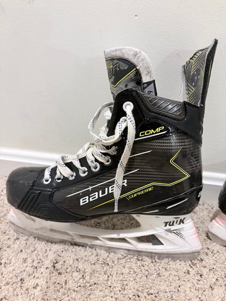 Black/Yellow Bauer Supreme Comp Hockey Skates 9 (Used)