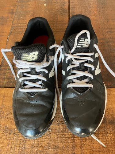 Black Men's Size M 7.0 (W 8.0) New Balance 4040 Turf Cleats (Used)