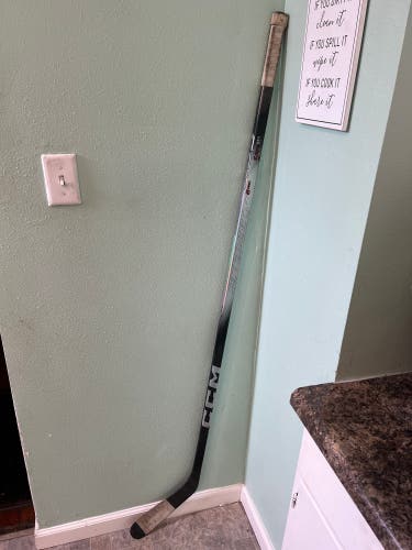 Senior CCM JetSpeed FT8 Pro Right Handed Hockey Stick P29 70 Flex (Used)