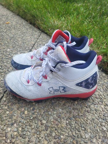 White Kid's 3.5Y (Big Kids / Youth) Under Armour (Used)