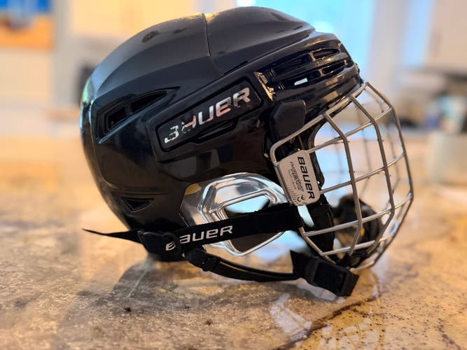 Youth Bauer Re-Akt 100 Helmet (Used)