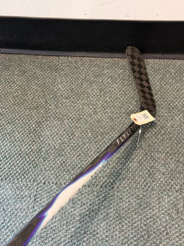 Junior Bauer Vapor Flylite Hockey Stick Left Hand P92 40 Flex (Used)