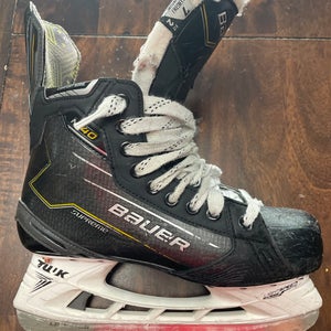 2024 Bauer Supreme M40 Hockey Skates 7 (Used)