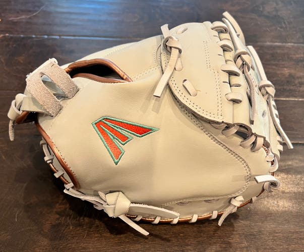 Easton Elite Series Jen Schro RH Catcher's Glove 33" (New)