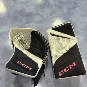 Blue Intermediate CCM Axis 2.9 Goalie Gloves & Blockers Regular (Used)