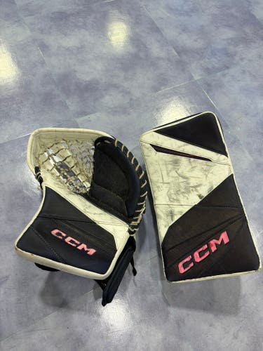 Blue Intermediate CCM Axis 2.9 Goalie Gloves & Blockers Regular (Used)