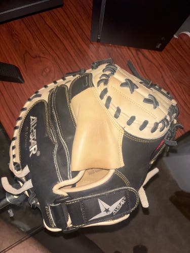 All Star CM3100sbt RH Catcher's Glove 33.5" (Used)