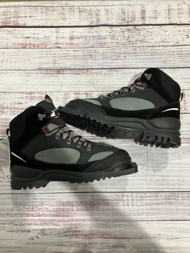 Classic Size 10 Whitewood Cross Country Ski Boots (New)