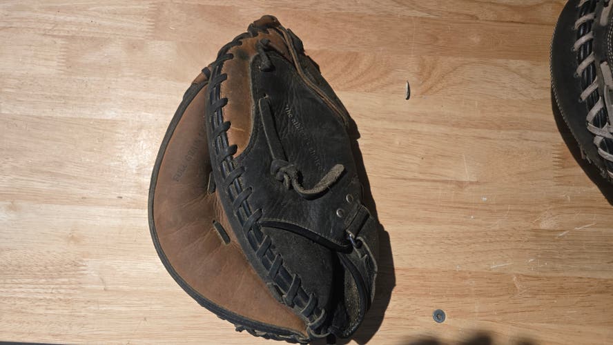 LH Catcher's BBCMPRO Baseball Glove 32" (Used)