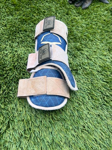 Blue Senior EvoShield Leg guard Shin Guards (Used)