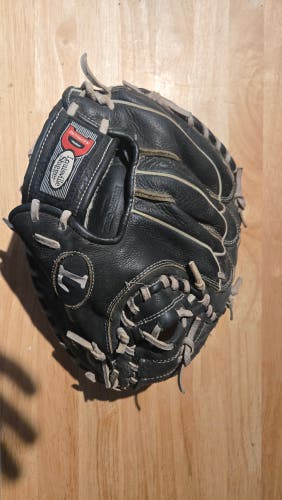 RH Louisville Slugger Catcher's Glove 32" (Used)