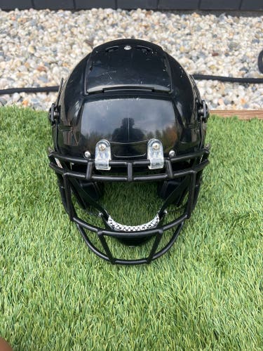 Black Youth Medium Schutt F7 Helmet (Used)