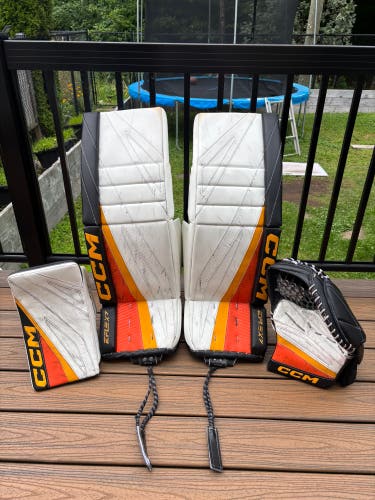 33" 2025 CCM EFlex 7 Regular Goalie Full Set (Used)